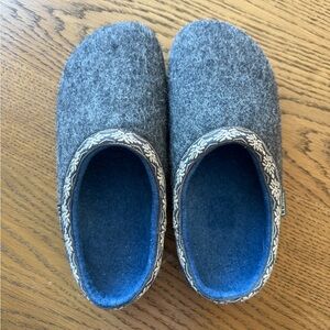 Gray Wool Felt Slip-On House Slippers with Blue Insole